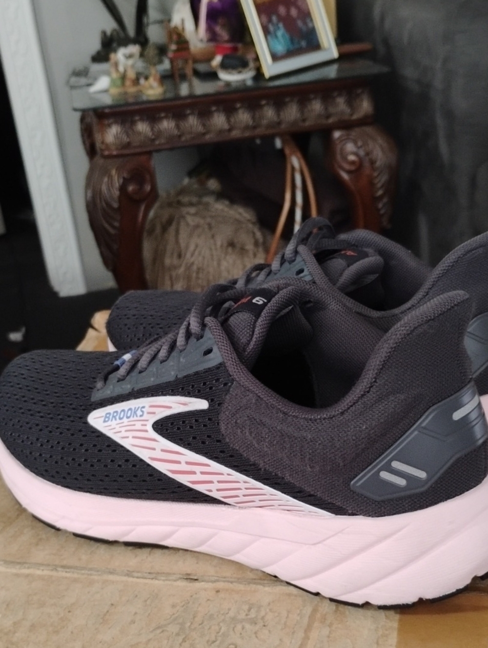 Brooks Anthem 6